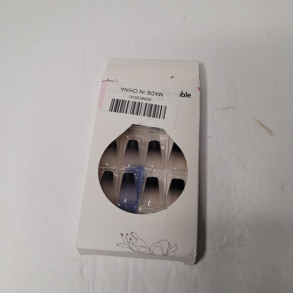 Chic White & Black Press-On Nails Kit - Instant Manicure